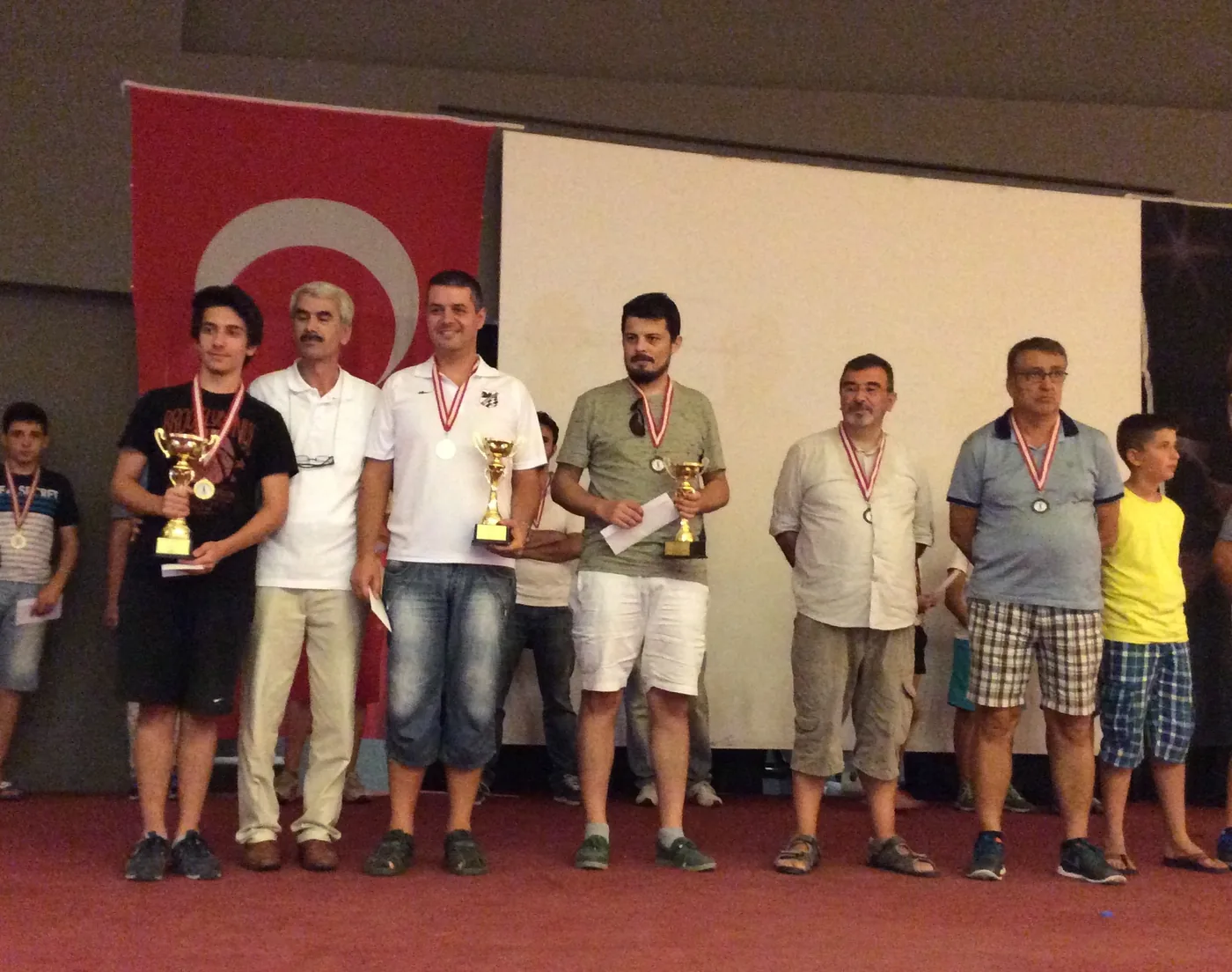 Pobednici A kategorije na 9. Yaz Satranç Turnuvası u Ayvaliku 2016.