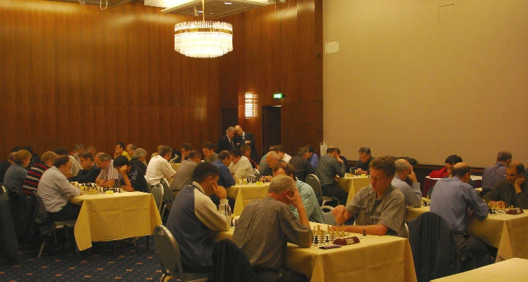 Turnirska sala na tematskom rapid turniru Alla Siciliana u Bazelu 2004.