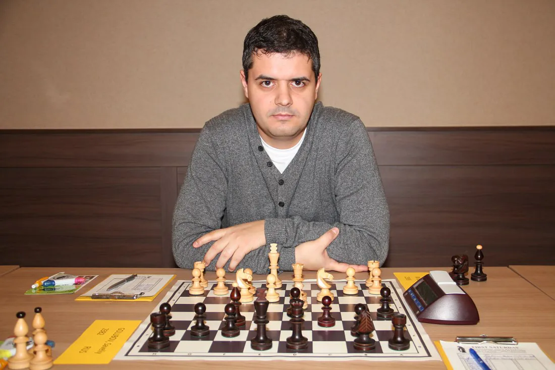 Petar Benković za šahovskom tablom na turniru First Saturday December 2014